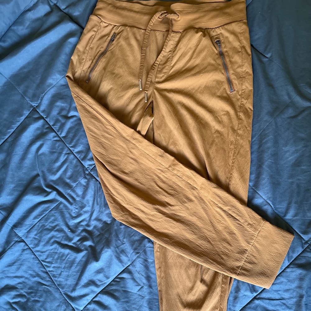 Athleta Trekkie North Jogger